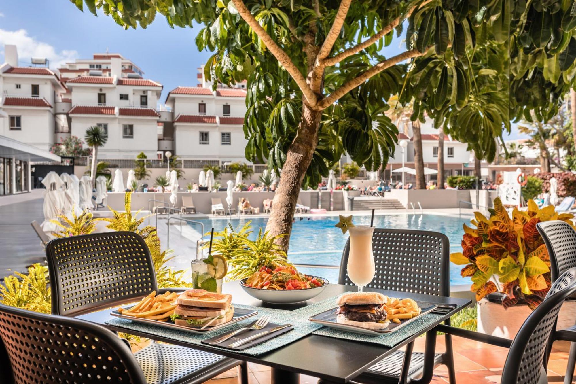 Catalonia Oro Negro Hotel 3*
