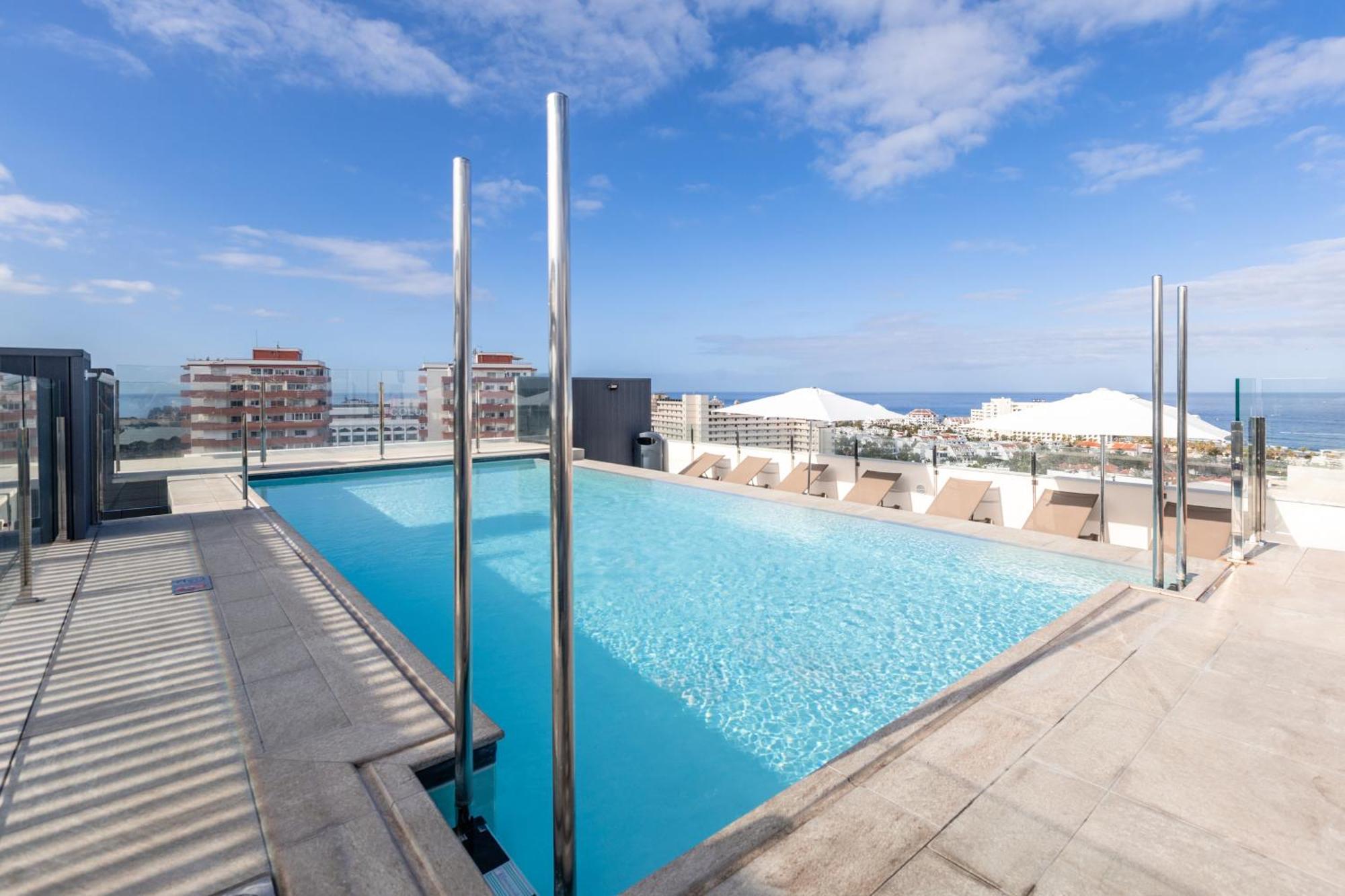 Catalonia Oro Negro Hotel