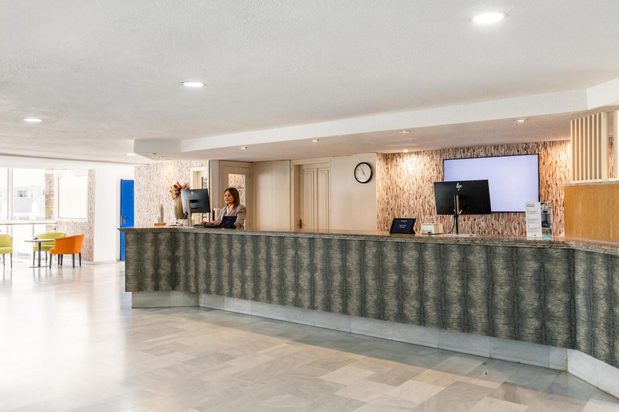 Hotel Catalonia Oro Negro