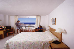 Catalonia Oro Negro Hotel 3*